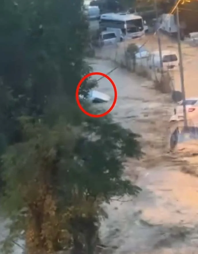 Sarıyer'de selde kaybolan Ahmet Derin'in aracı bulundu, arama çalışmaları sürüyor - www.gundemedair.com