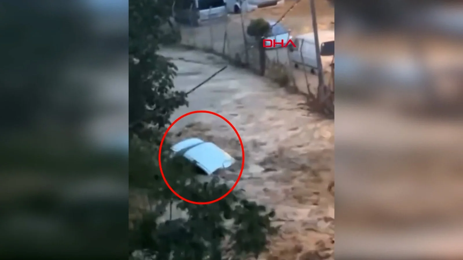 Sarıyer'de selde kaybolan Ahmet Derin'in aracı bulundu, arama çalışmaları sürüyor - www.gundemedair.com
