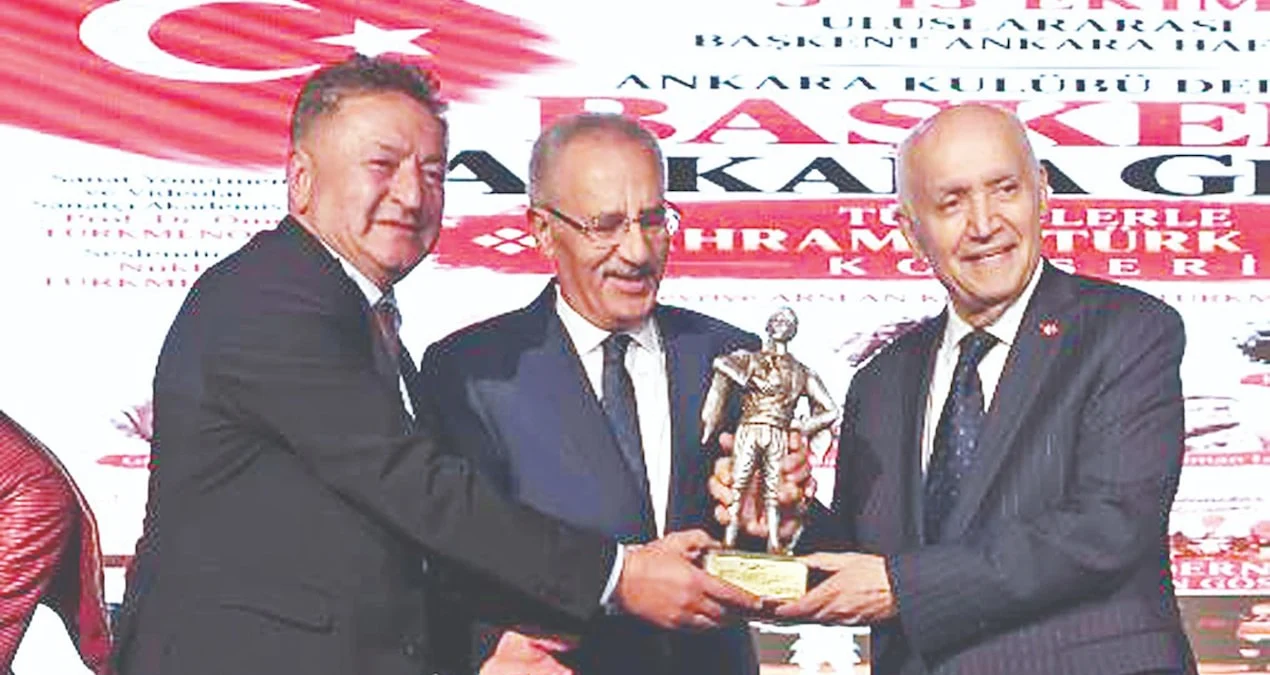 Saygı Öztürk'e 'Ankara'ya Değer Katanlar' Ödülü - www.gundemedair.com