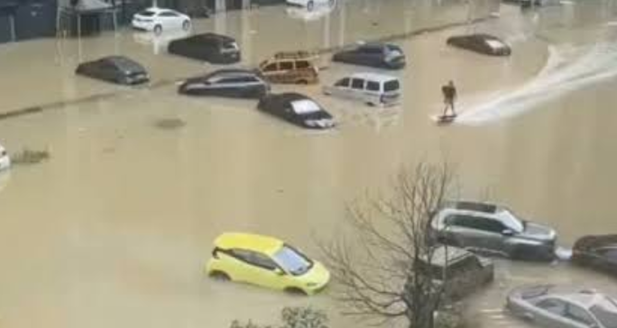 Çin’de Saudel Tayfunu sel ve heyelanlara yol açtı, tahliyeler başladı