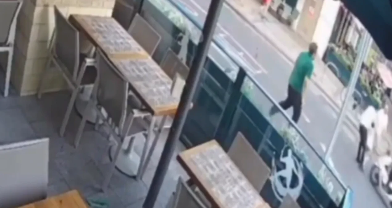 Canını hiçe sayarak küçük kızı kurtaran Türk, madalya aldı