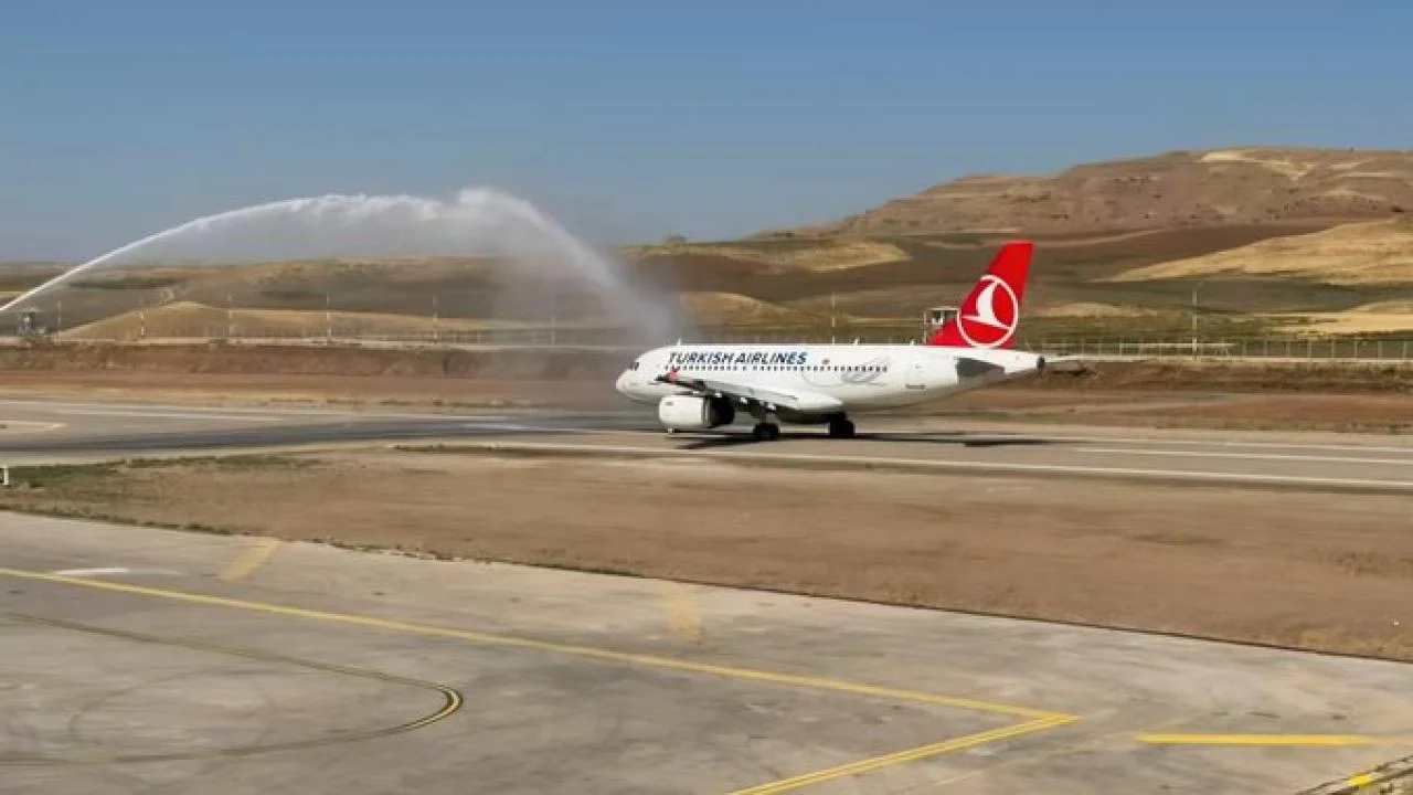 Siirt Havalimanı, yenileme çalışmalarının ardından yeniden uçuşlara açıldı