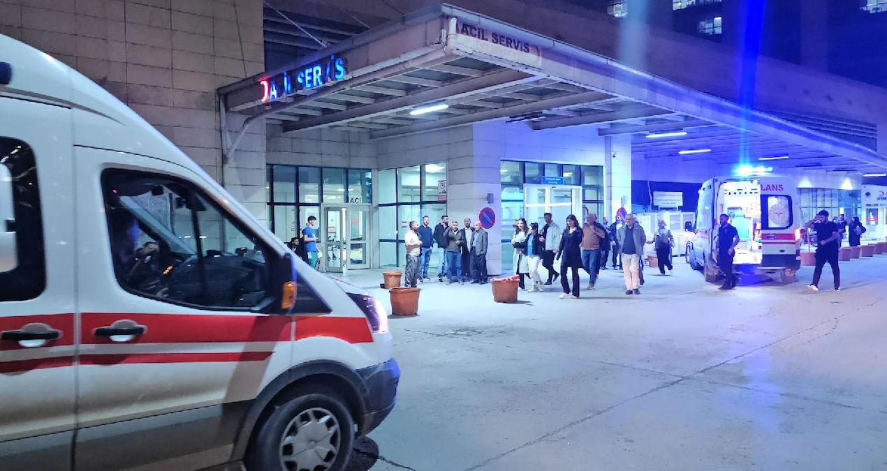 Siirt Kurtalan'da 88 Kişi Gıda Zehirlenmesi Şüphesiyle Hastaneye Kaldırıldı - www.gundemedair.com