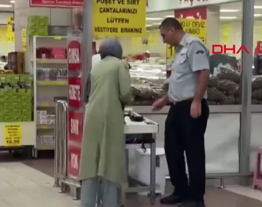 Sincan’da müşterilerin çantalarını bantlayan market uygulamayı kaldırdı - www.gundemedair.com