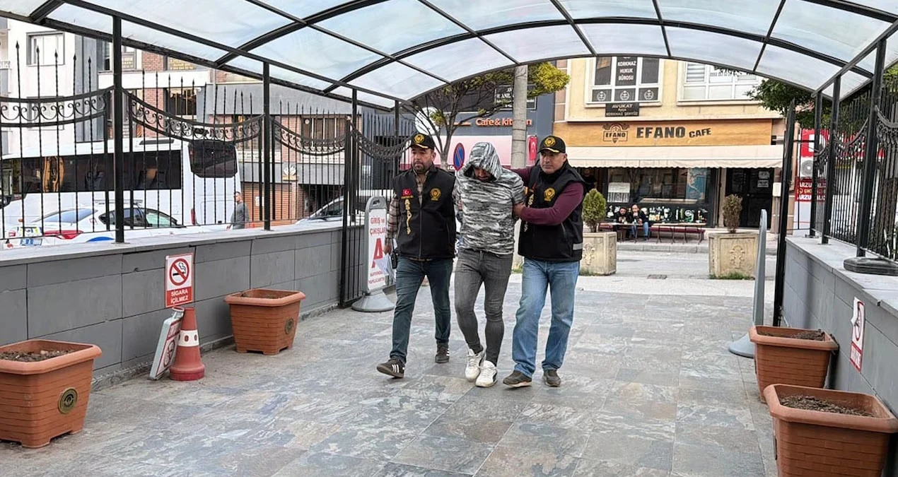İçki içerken arkadaşı tarafından bıçaklanan kişi kurtarılamadı - Sözcü Gazetesi