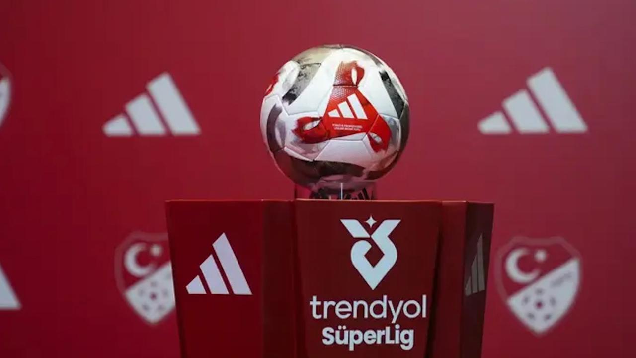 Süper Lig’de yaz transfer döneminde 18 kulüp 202 futbolcu transfer etti