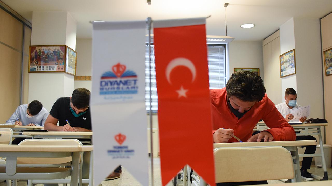 Türkiye Diyanet Vakfı, 114 ülkeden 8 bin 65 öğrenciye burs desteği sağladı