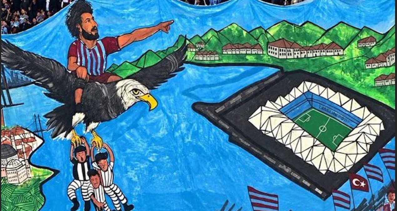 Trabzonspor'un Beşiktaş Maçı Öncesi Koreografisi Beşiktaşlı Taraftarları Kızdırdı - www.gundemedair.com
