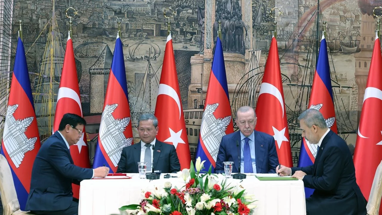 Türkiye ile Kamboçya arasında Askeri Çerçeve Anlaşması imzalandı - www.gundemedair.com