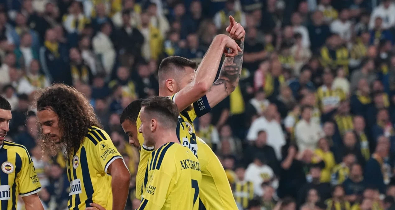 UEFA'nın maç sonu seçimi Fenerbahçeli taraftarları çılgına çevirdi - www.gundemedair.com