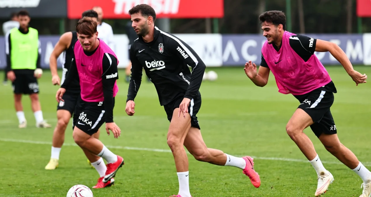 Vincenzo Italiano, Beşiktaş'ın Savunma Hattında Değişiklik Yapmayı Planlıyor - www.gundemedair.com
