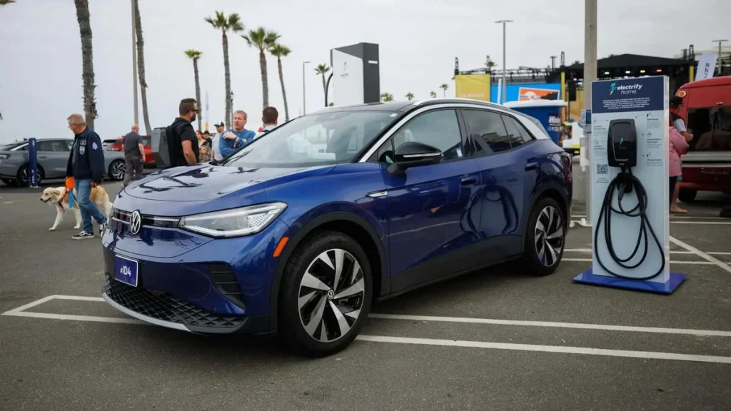 Volkswagen, Yangın Riski Nedeniyle 22 Binden Fazla ID.4 Modelini Geri Çağırdı - www.gundemedair.com