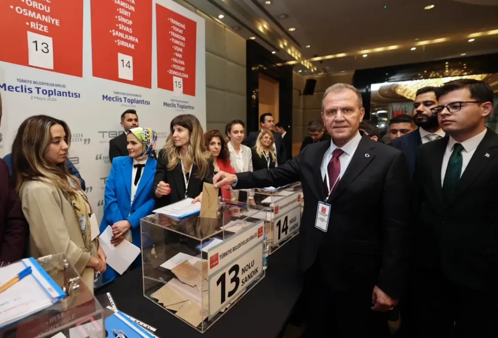 Türkiye Belediyeler Birliği seçiminde Cumhur İttifakı'nın adayı Tahir Büyükakın oldu - Sözcü Gazetesi