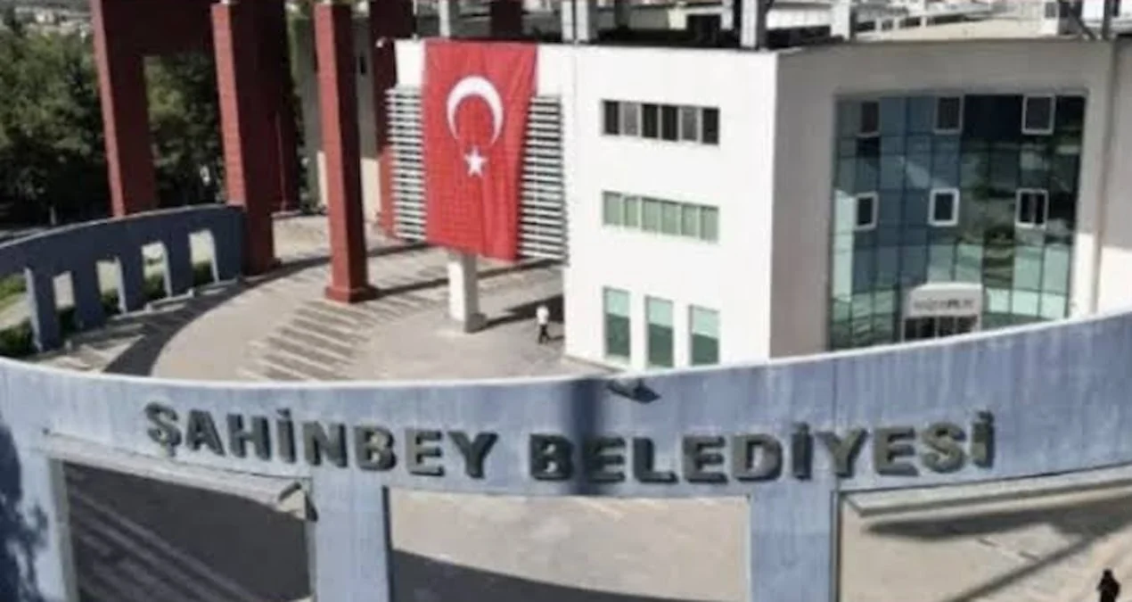 Öğrenci yardımına da reklam parası: AKP’li belediyeden 50 bin TL’lik ihale