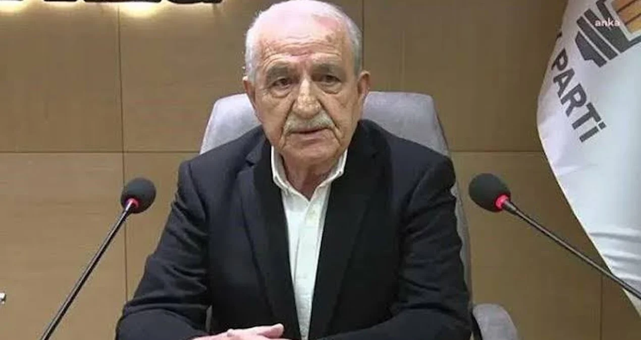 Palu Belediye Başkanı Muhammet Septioğlu, AK Parti’ye katıldı