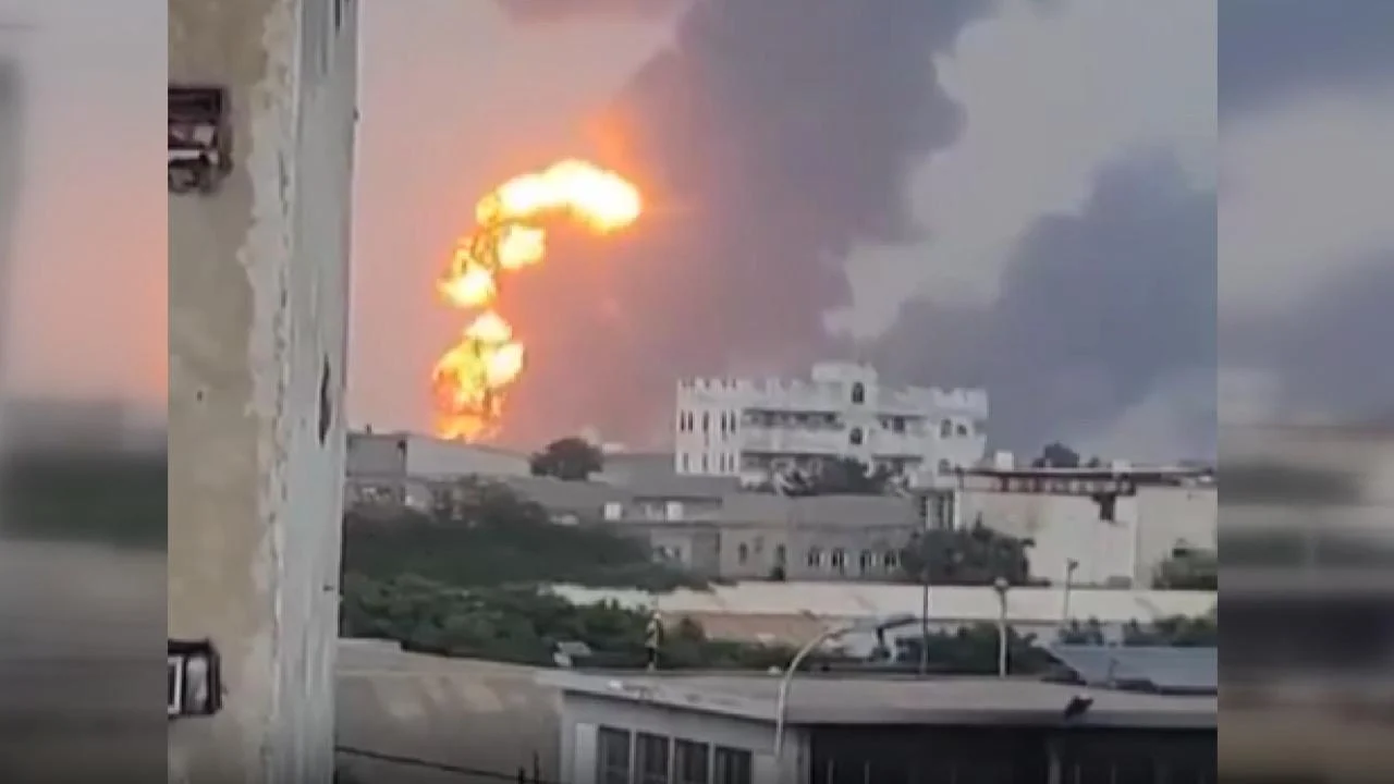 Yemen'de Husilerin Şebve'deki Askeri Eğitim Kampına Füze Saldırısı: En Az 53 Ölü ve 200 Yaralı - www.gundemedair.com