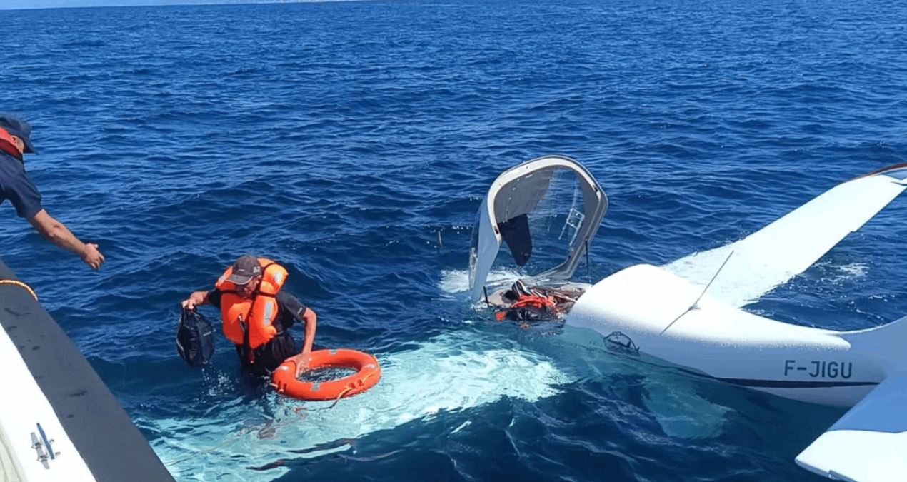 Gürcistan’dan kalkan uçak Rize açıklarında denize acil iniş yaptı