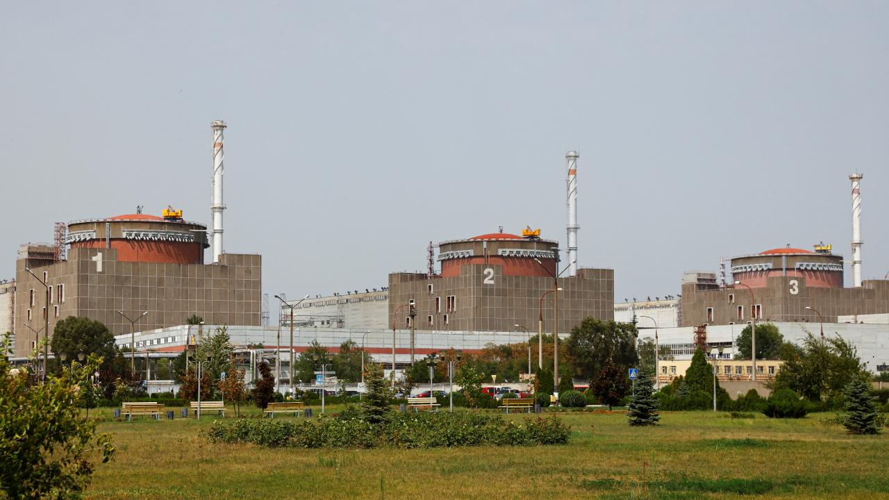 Zaporijya Nükleer Güç Santrali ve Energodar’a giden yolun mayınlanmasına ilişkin haber görseli