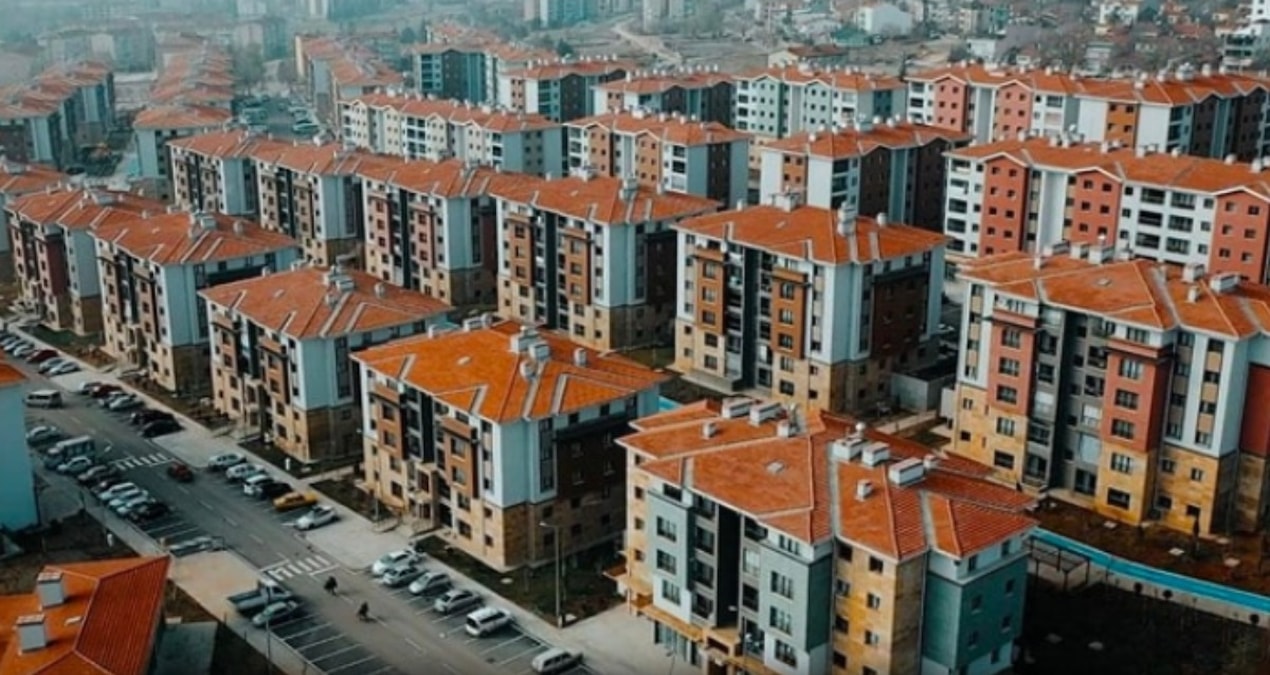 AKP, İstanbul’da yeni teşkilatlanma modeli ile site, mahalle ve sokaklara iniyor