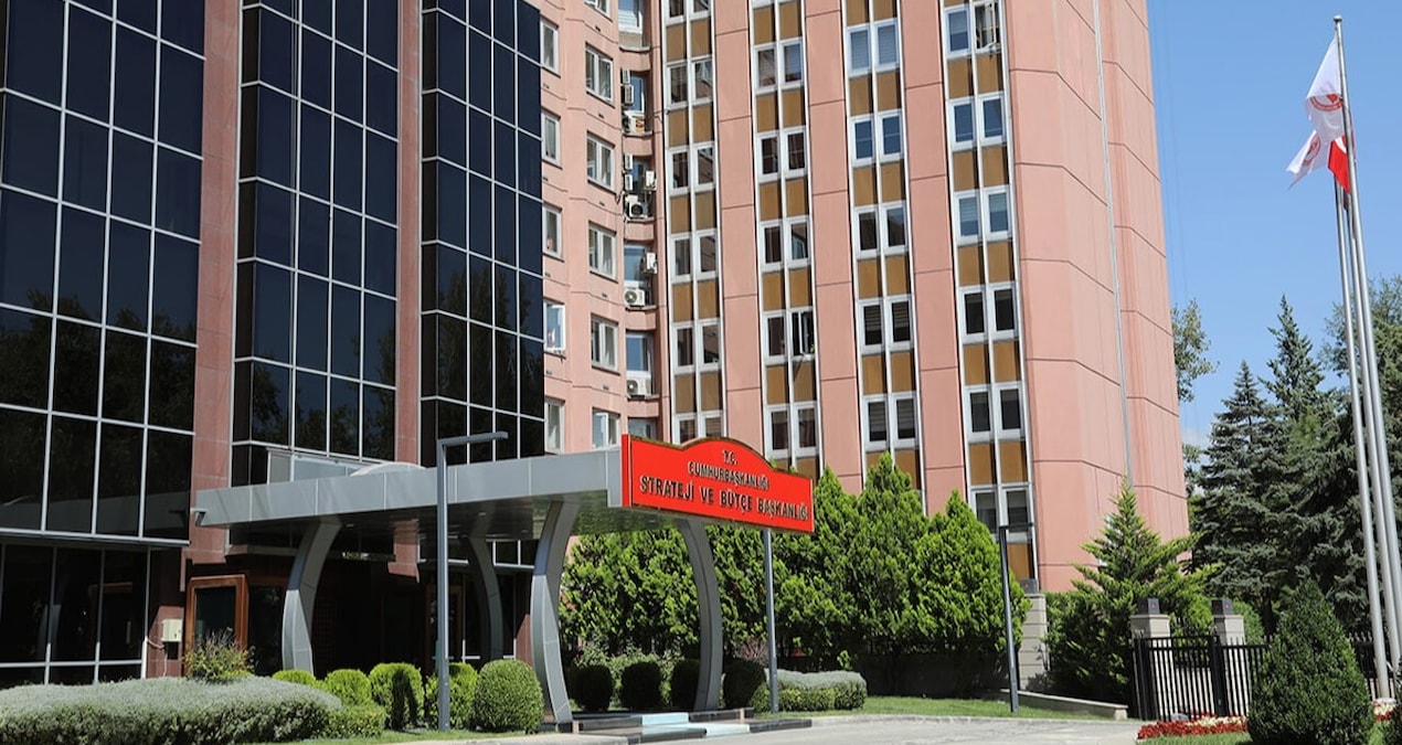 Kamu personelinin yurt dışı görevlendirmeleri 14 bine yaklaştı