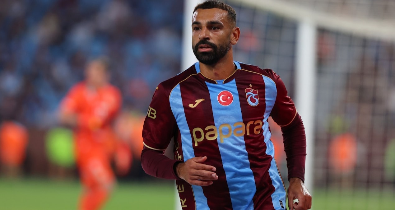 Akyazı Stadyumu’nda Trabzonspor’un UEFA Avrupa Ligi maçında Ferencvaros’a karşı mücadelesi