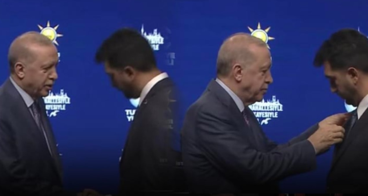 CHP’li belediye başkanları AK Parti’ye katılarak rozetlerini Erdoğan’dan aldı