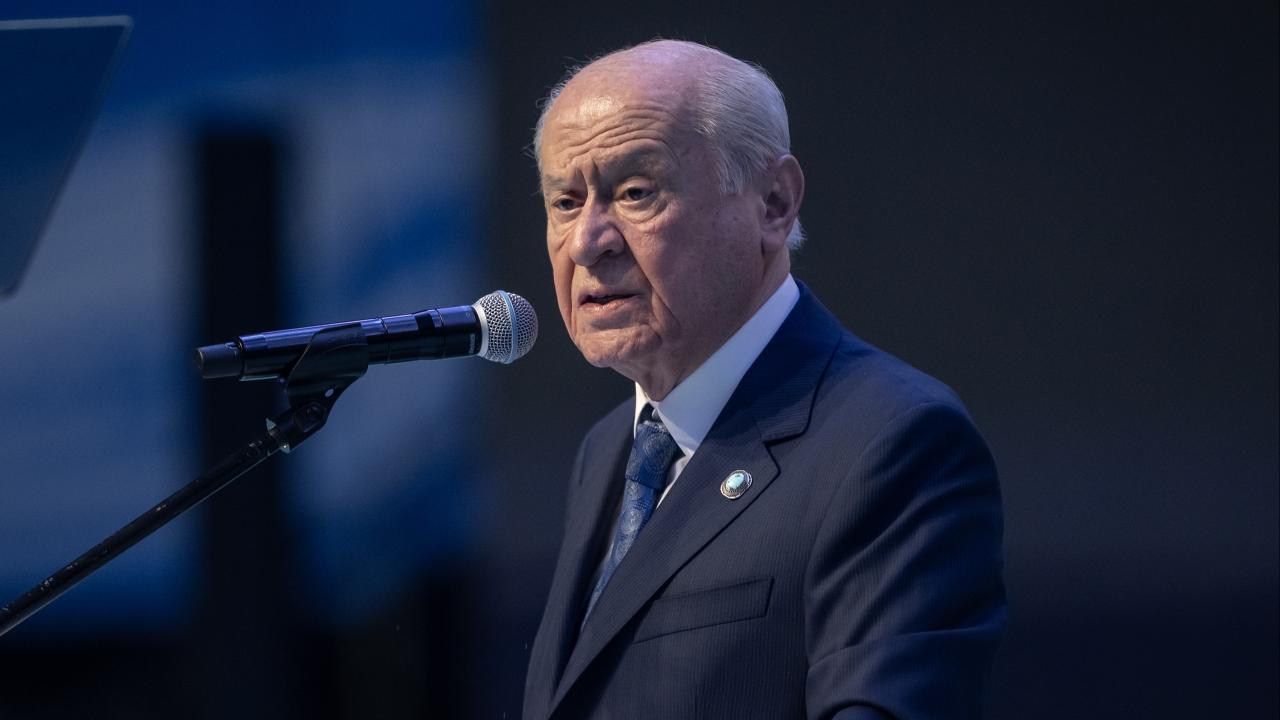 MHP Genel Başkanı Devlet Bahçeli, Terörsüz Türkiye hedefi için çerçeve yasaya tam destek çağrısı yaptı.