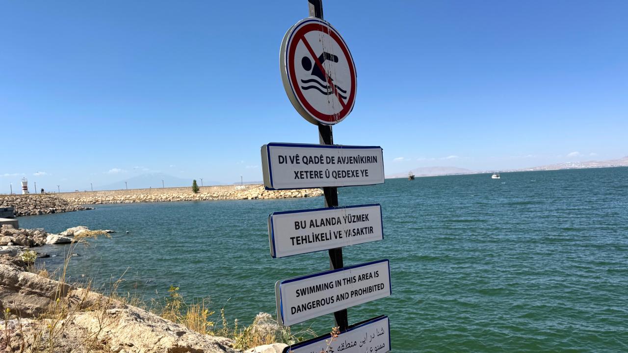 Van Gölü kıyısında su güvenliği uyarıları