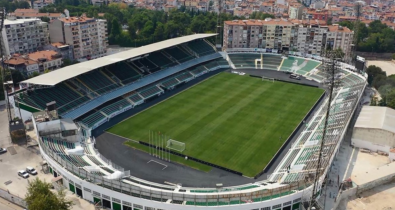Kadro yetersizliği nedeniyle Denizlispor’un 2026-27 Süper Amatör Lig’e katılamayacağı iddia ediliyor.