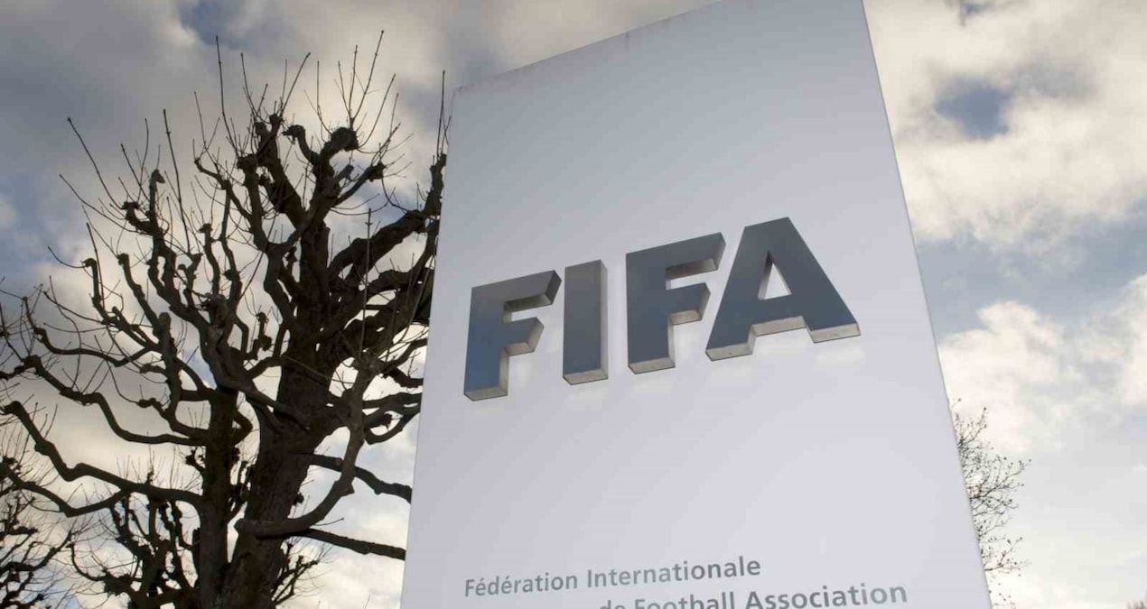 FIFA’nın internet sitesinde yer alan bilgiye göre transfer yasağı kararları