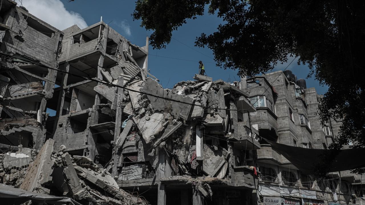 İsrail ordusu Gazze Şeridi’nde saldırılara devam ediyor