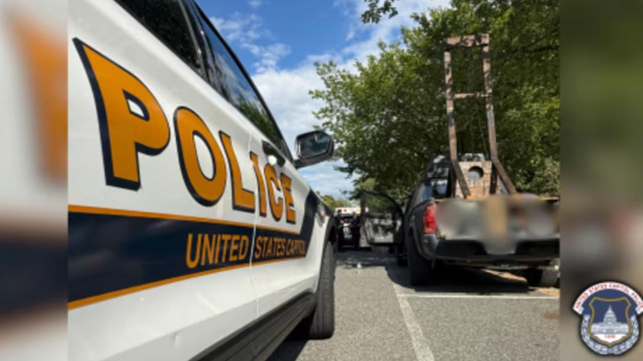 Kongre Polisi, giyotin taşıyan kişiyi Washington’da gözaltına aldı
