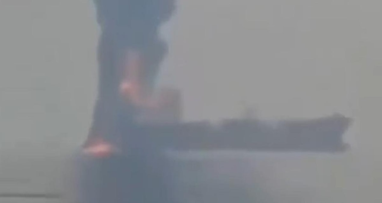 Yemen açıklarında patlayıcı yüklü tekne saldırısında battığı bildirilen yük gemisi.