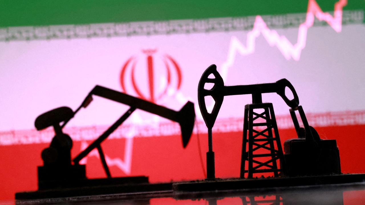 Brent petrolün varil fiyatının 83,41 dolara düştüğünü gösteren piyasa verileri