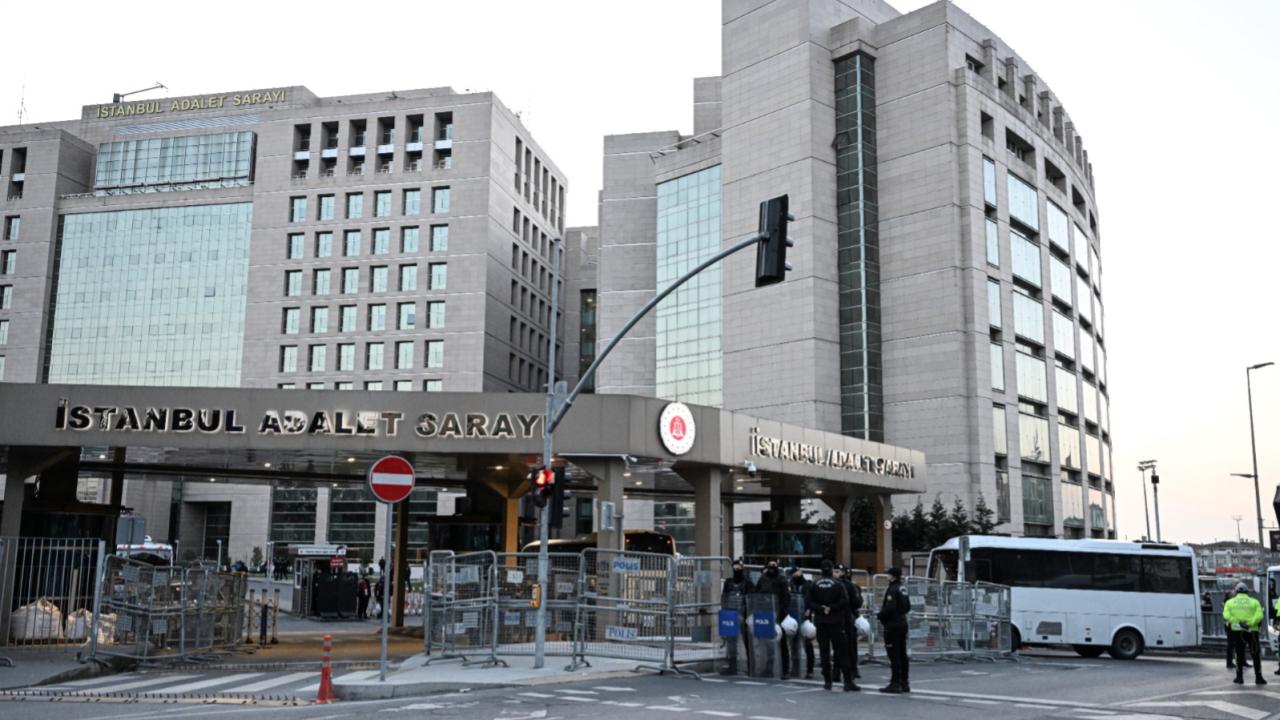Adalet Bakanı Akın Gürlek, 4 yeni nesil suç örgütüne yönelik mali soruşturmada 818 şüphelinin hesaplarına el konulduğunu açıkladı.