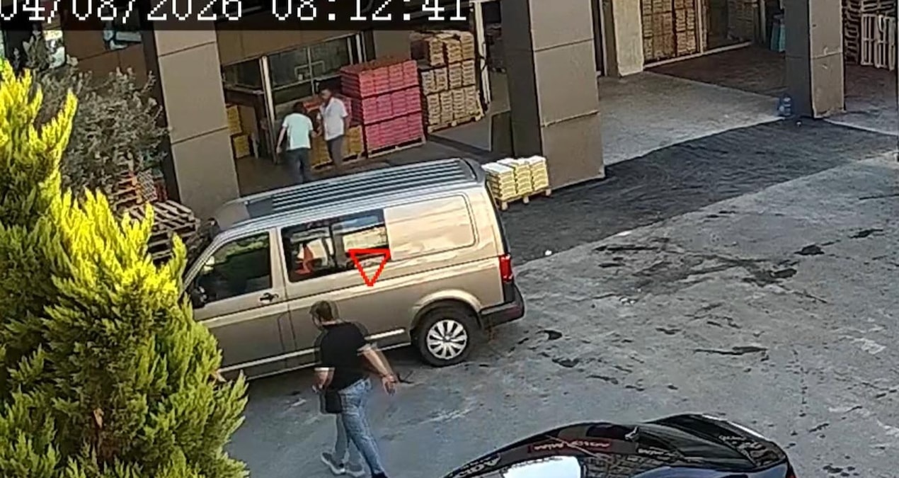 Bayrampaşa’da sinyal kesiciyle hırsızlık yapan iki şüpheli yakalandı