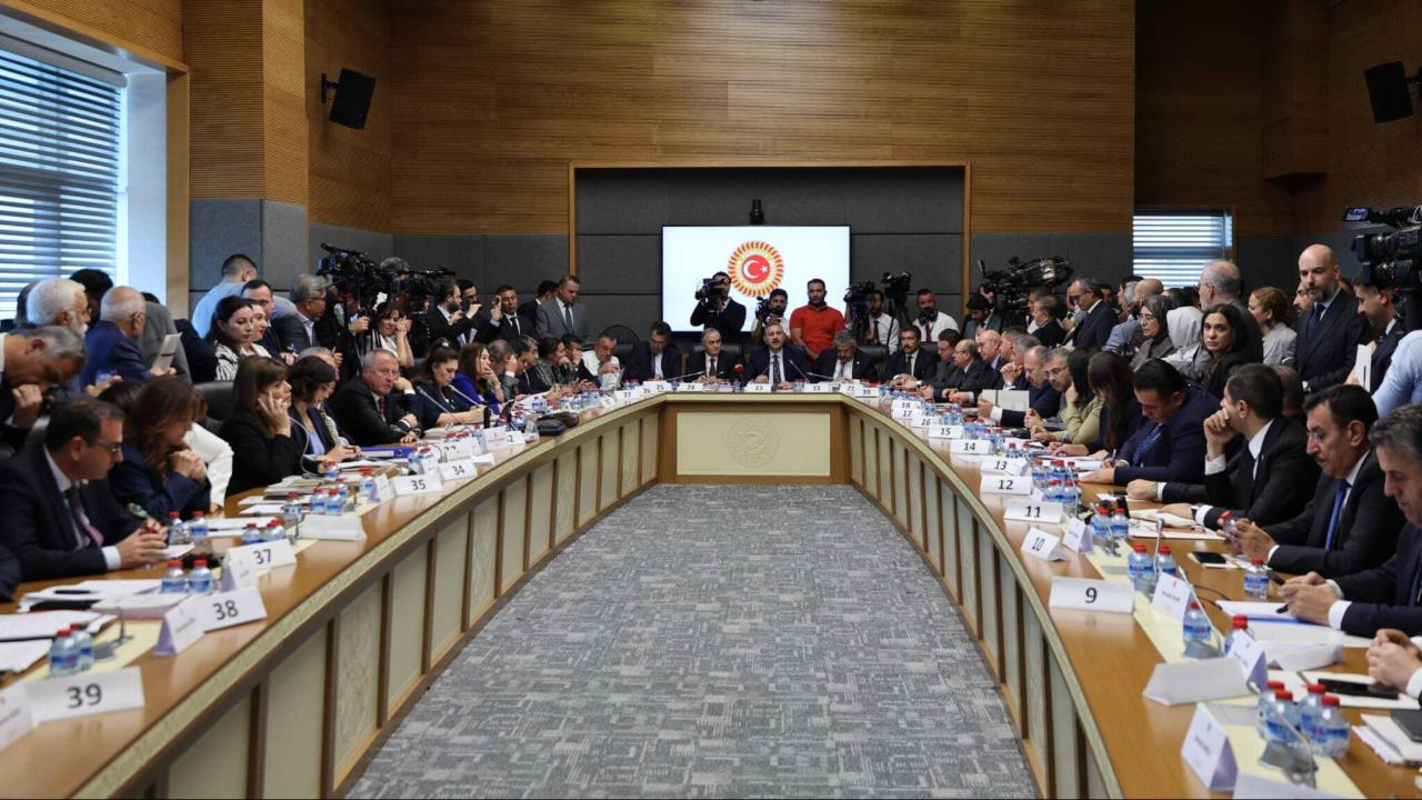 PKK/KCK silah teslimi sonrası soruşturma ve kovuşturmaların ertelenmesini öngören teklif