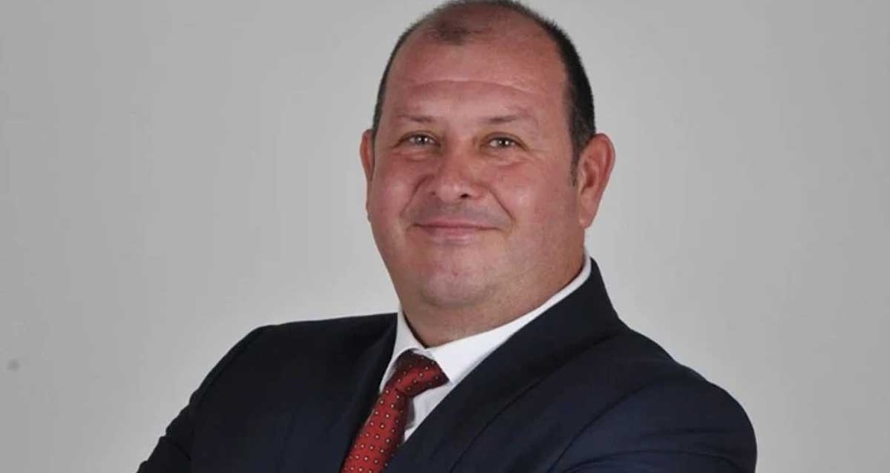 Menderes Belediye Başkanı İlkay Çiçek, CHP’den istifa etti