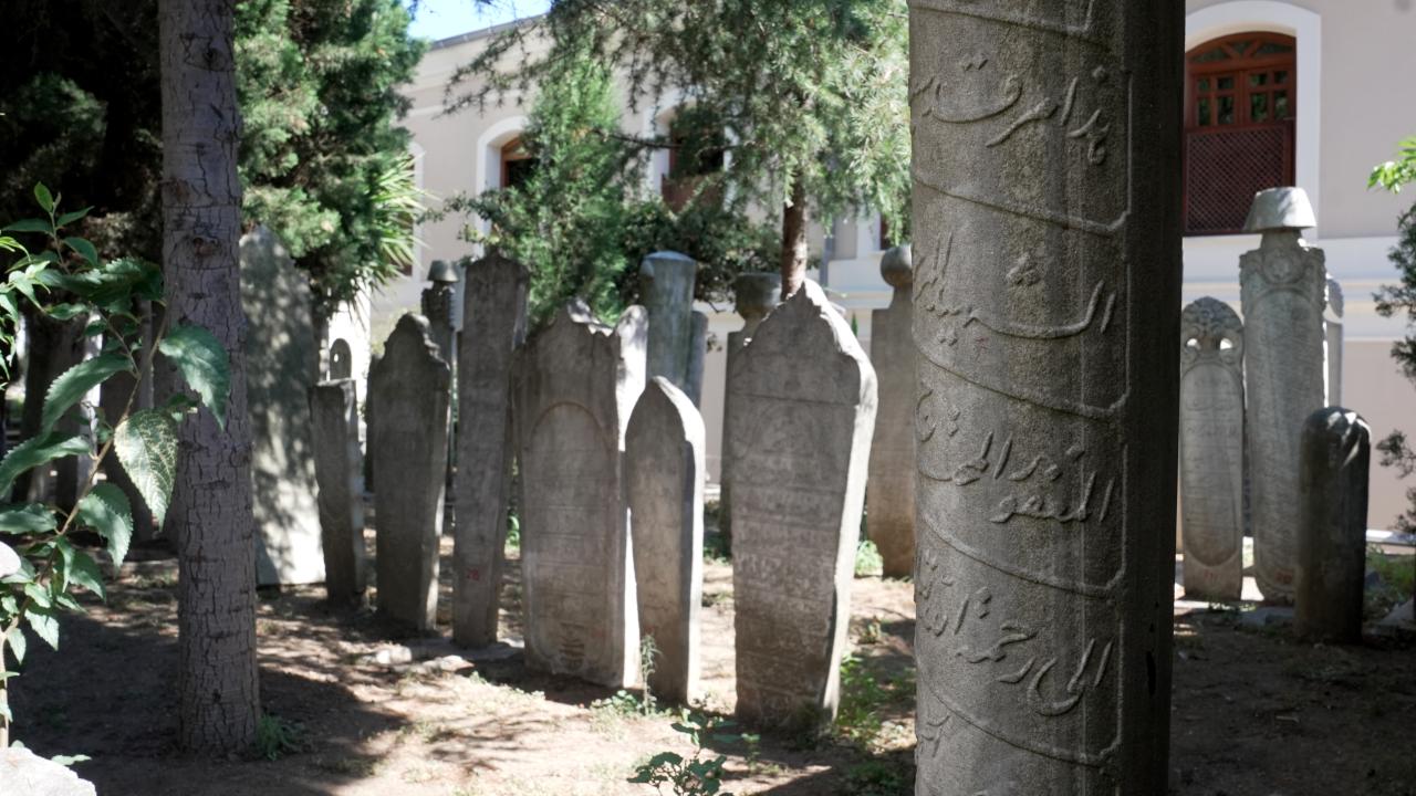 İstanbul’da tarihi mezar taşları envanter çalışmaları sürdürülüyor