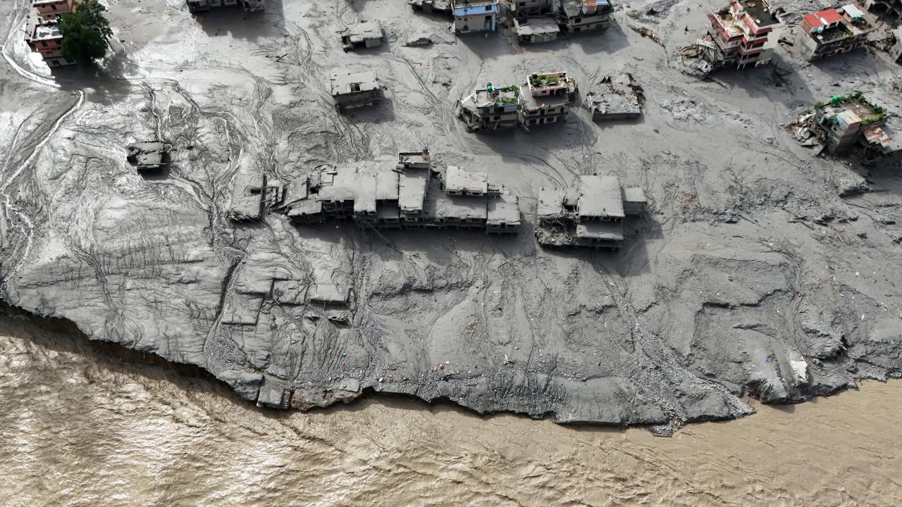 Nepal’de sel felaketi nedeniyle can kaybı 270’e yükseldi, arama çalışmaları sürüyor