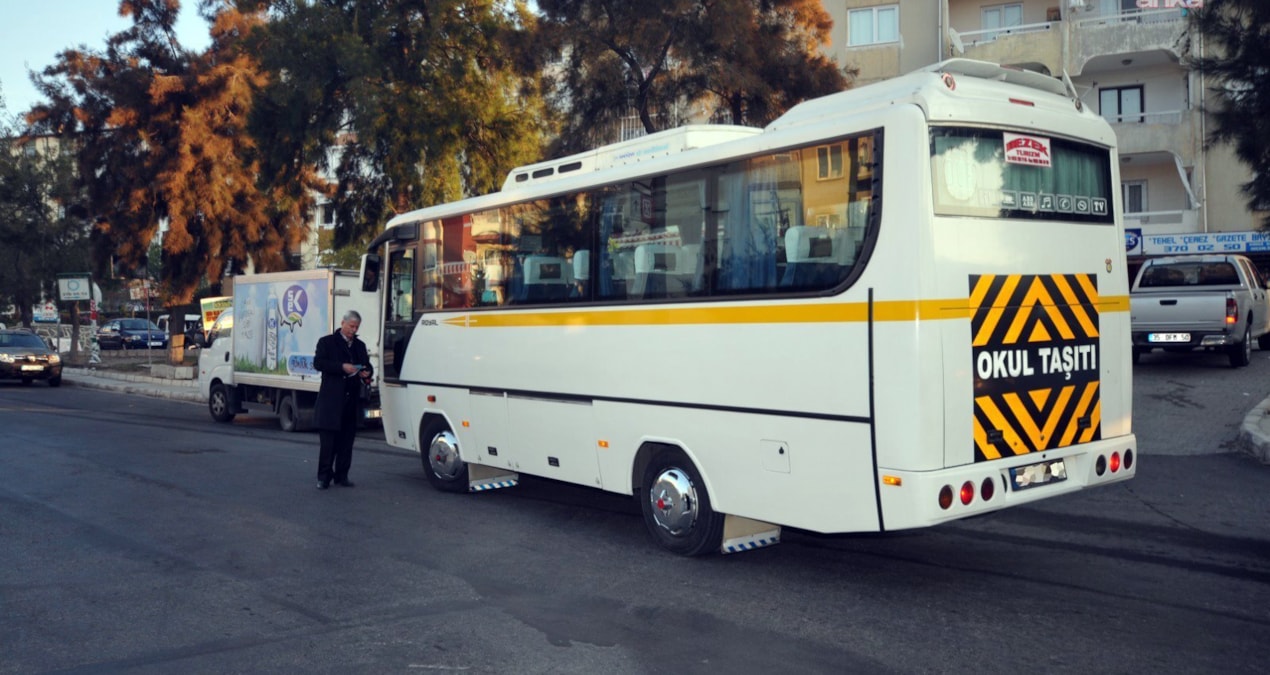İzmir’de okul servis ücretlerine cezai yaptırım uygulanacak