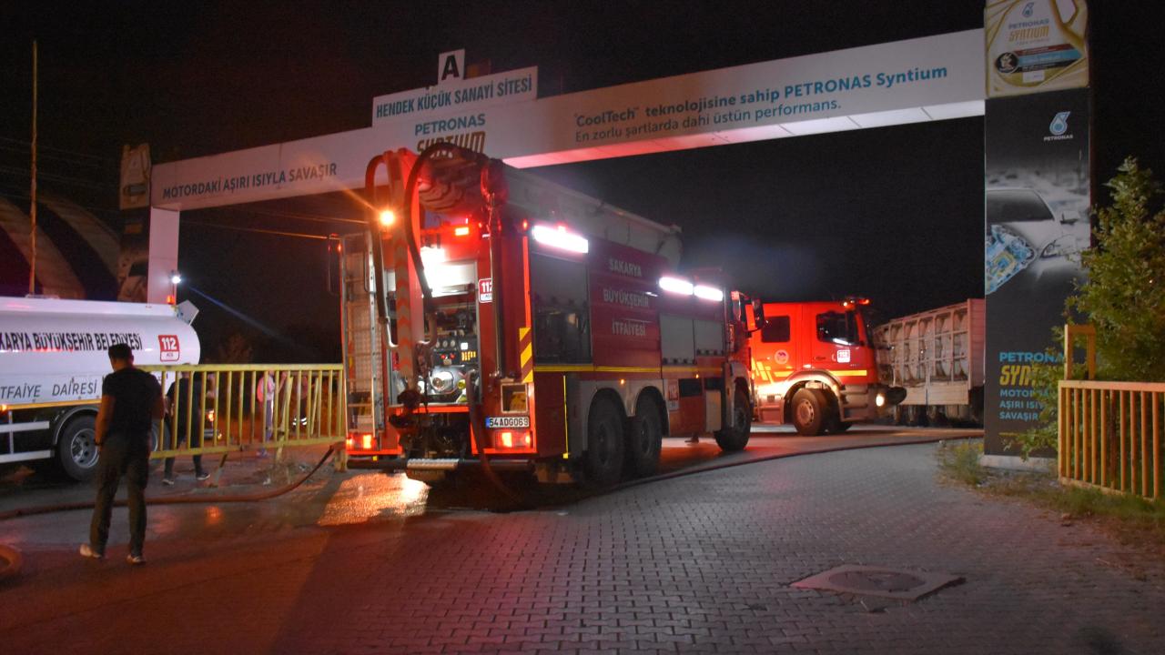 Hendek’te kimyasal sızıntı nedeniyle iki kişi hastaneye kaldırıldı