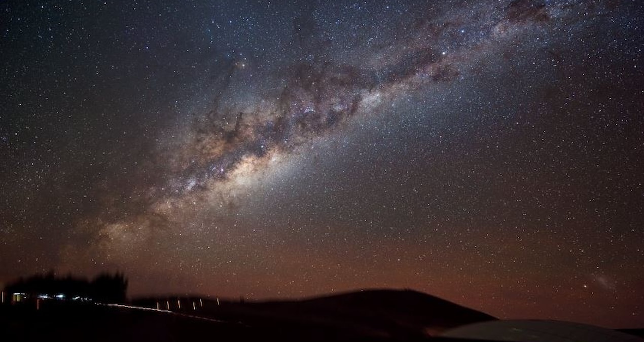 Samanyolu galaksisi ve erken Dünya’da kıtaların oluşumuyla ilişkilendirilen zirkon kristalleri üzerine araştırma.