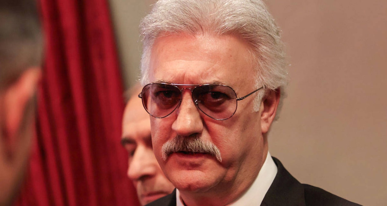 Devlet Tiyatroları’nda sanat emekçilerinin güvencesizlikle mücadele ettiği tiyatro sahnesi