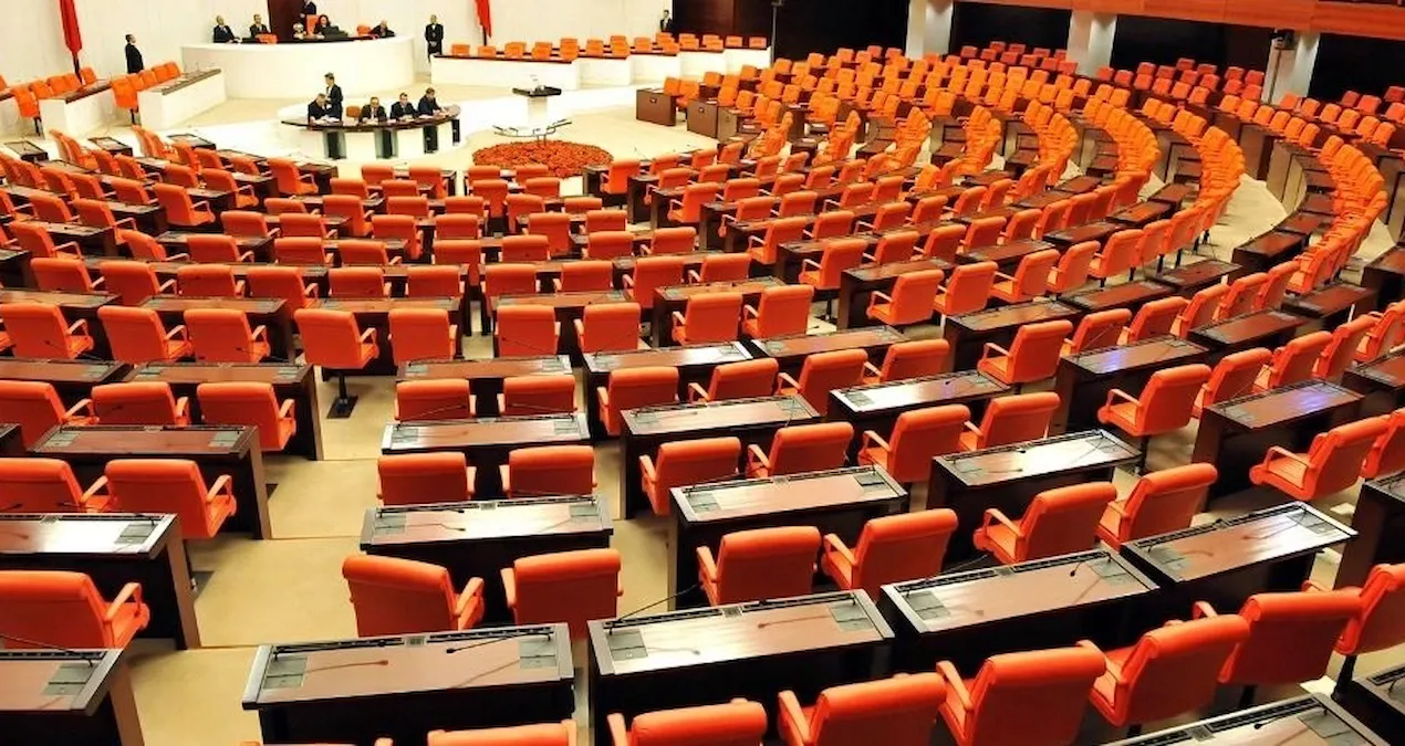 AKP TBMM Grubu, Terörsüz Türkiye süreci için kapalı toplantı düzenledi