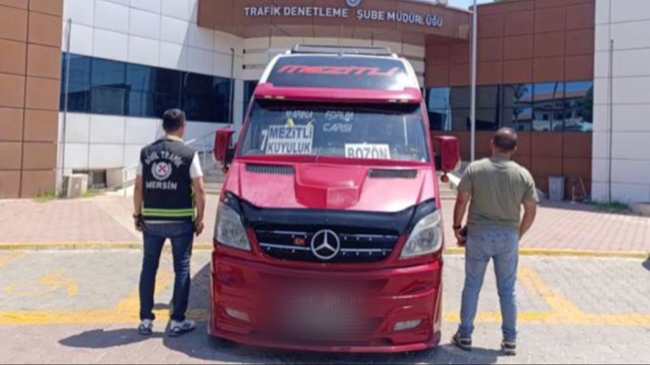Kuyuluk Mahallesi’nde ters şerit kullanan minibüs sürücüsü yakalandı