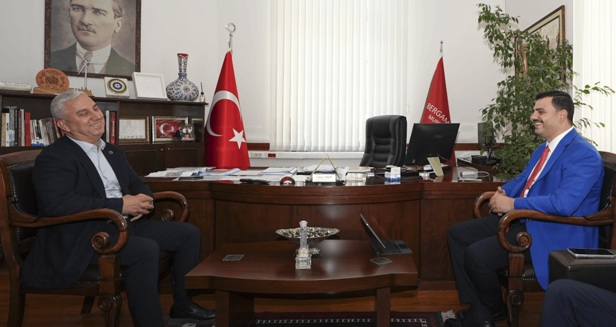 Eyyüp Kadir İnan, Bergama’da altyapı projeleri için destek sağladı