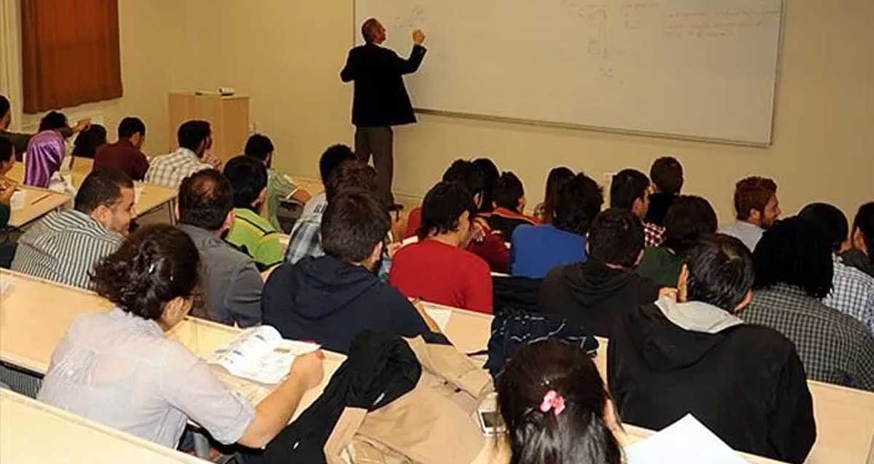 YKS tercihleri sürecinde vakıf üniversitelerinde lisans eğitim ücretlerinin 573 bin TL’ye yükselmesi gündemde.