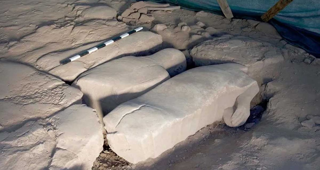 Sardis’te 2 bin 500 yıllık mermer heykel bulundu